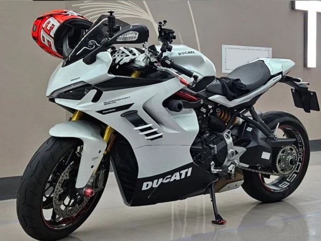 2021-2024 Ducati 2021-2024 Ducati Supersport 950/950S Motorcycle Fairings - White Black Canada for Sale