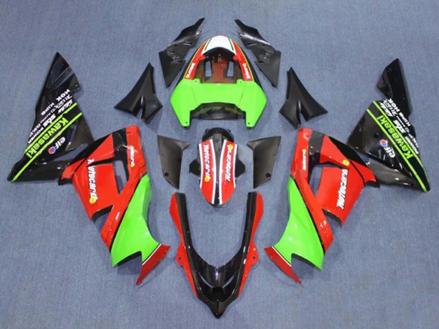 2004-2005 Kawasaki ZX10R Motorcycle Fairings - Green White Ninja Canada for Sale