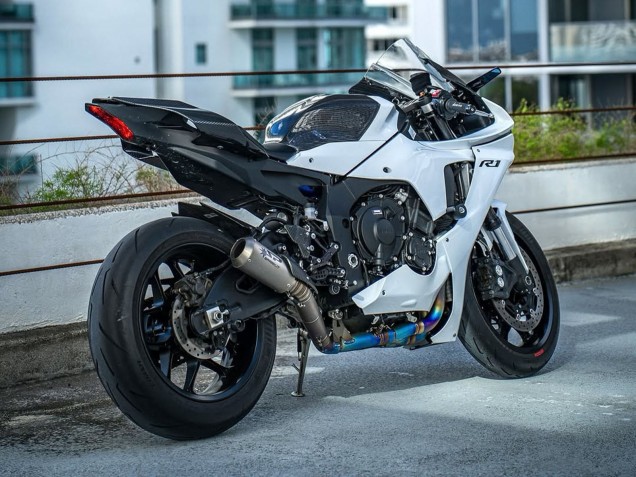 2020-2025 Yamaha YZF 1000 R1 Motorcycle Fairing - White Canada for Sale
