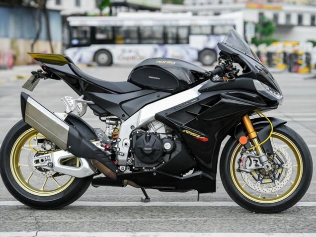 2021-2024 Aprilia RSV4 1100 Motorcycle Fairings - Black Canada for Sale