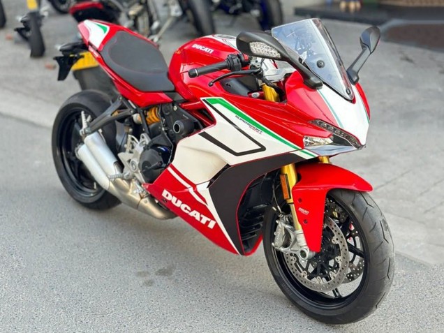 2017-2022 Ducati Supersport 939/939S Motorcycle Fairings - Red White Green Stripe Canada for Sale